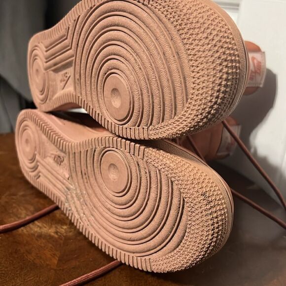 🔥🔥 NIKE AIR FORCE 1 SF  Women Size 8.5 - DUSTY PEACH 857872-202 - EUC - *Read* - Picture 13 of 16